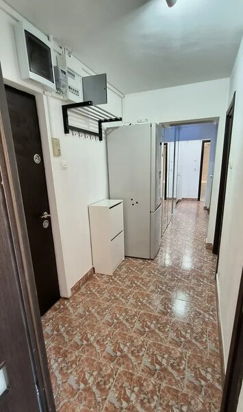 Drumul Taberei, 3 camere cu centrala proprie.