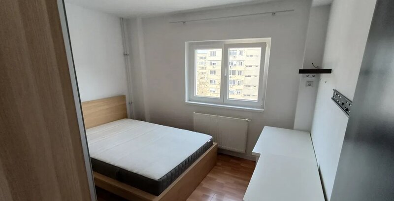 Drumul Taberei, 3 camere cu centrala proprie.